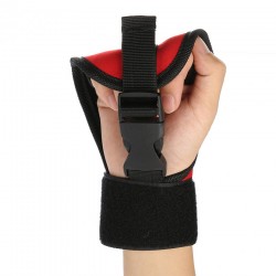 Un guante de rehabilitación - ayuda hacer ejercicios con un mano parético